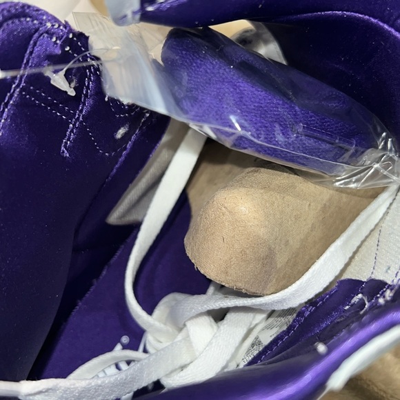 NIB - Air Jordan 1 High OG - Size 11 - Picture 9 of 12